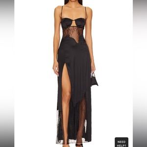 Averie Gown in Black size xs
NBD Revolve